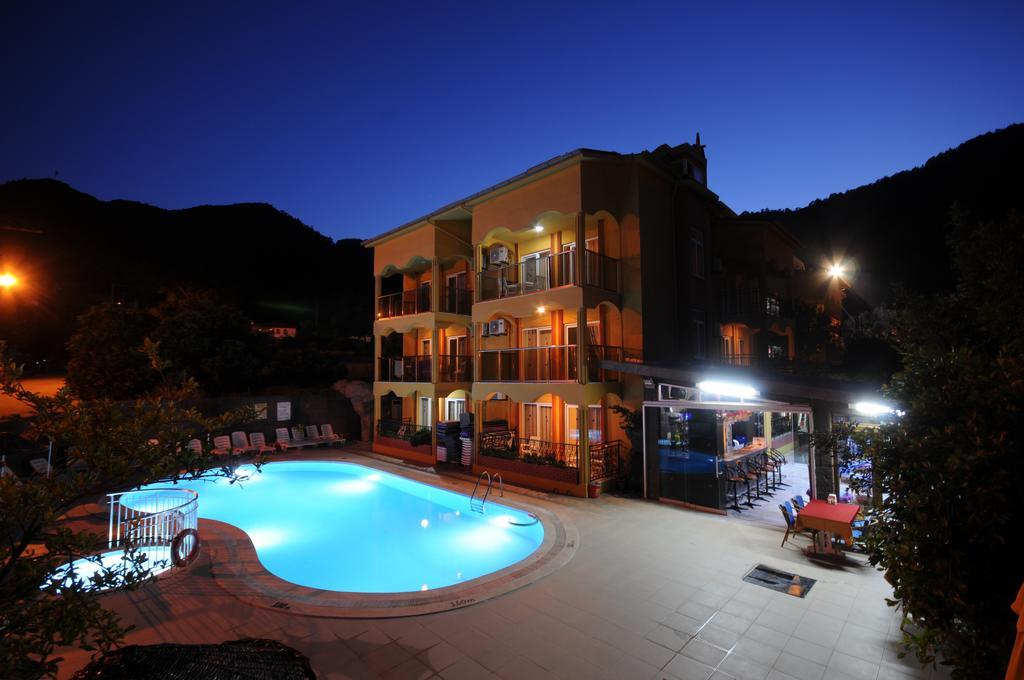 Kleopatra Apartments Icmeler Мармарис Екстериор снимка